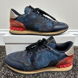 Valentino Garavani Camouflage Rockrunner . Very good condition. Size 11, EU:44